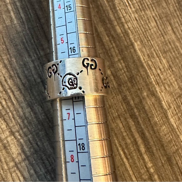 Authentic Gucci Sterling Silver Iconic Monogram Ring WERE YOU GHOSTED BY YOUR EX - Picture 6 of 15